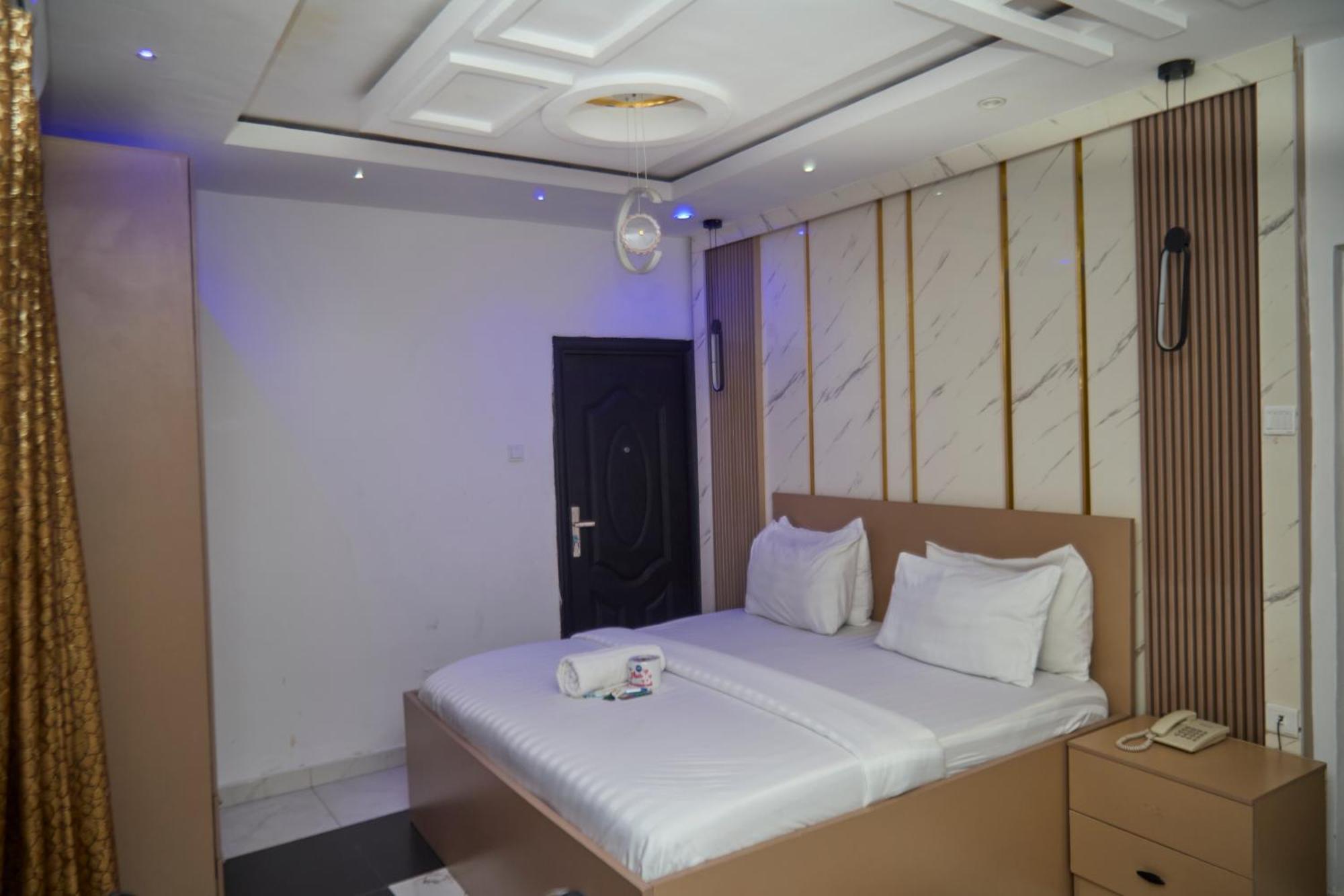 Vhs Vinchee Suites Lagos Eksteriør billede